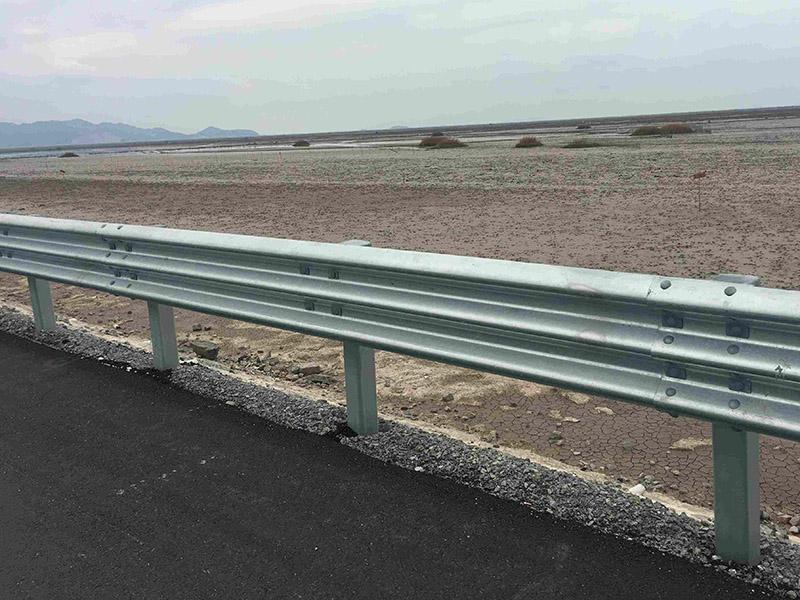 煙臺公路護(hù)欄板