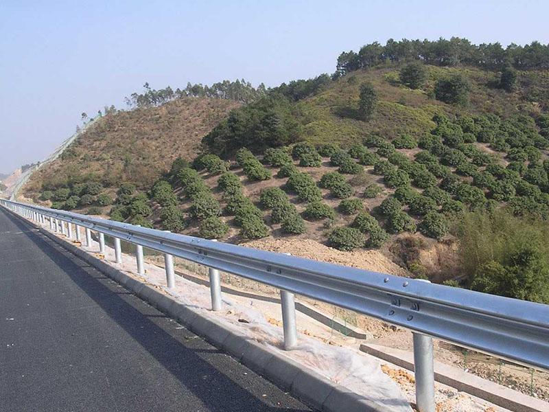 陜西路側(cè)護(hù)欄板